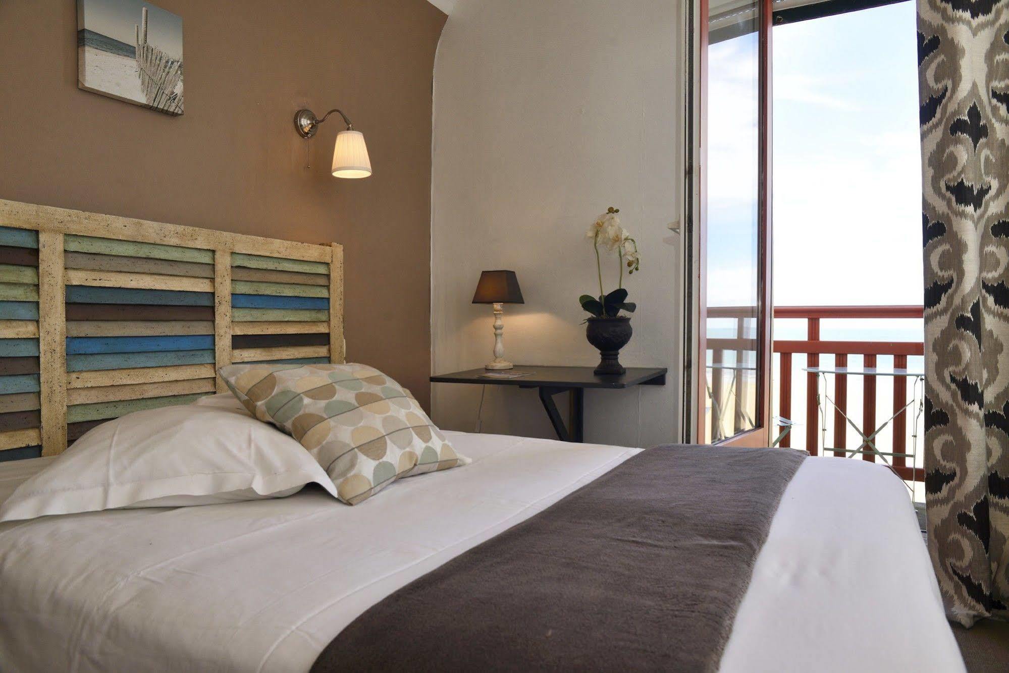 Hotel Les Charmettes Saint-Malo Esterno foto