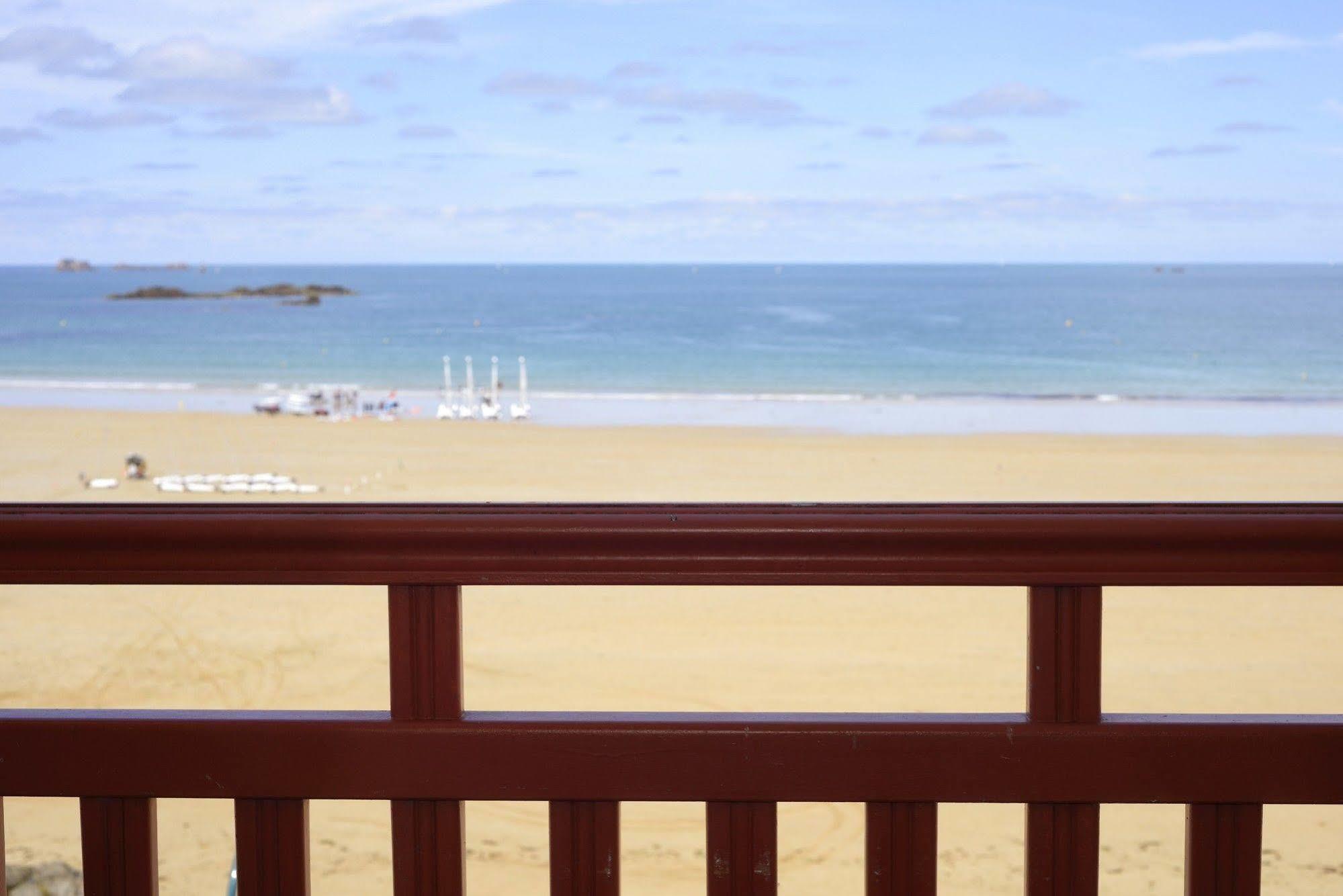 Hotel Les Charmettes Saint-Malo Esterno foto